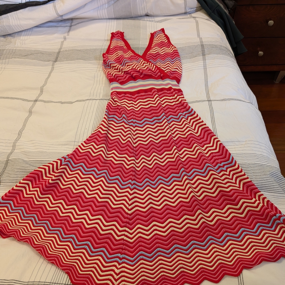 Missoni Look. Summer Dress Molly Bracken knitted dress Red/Orange Chevron Dress.